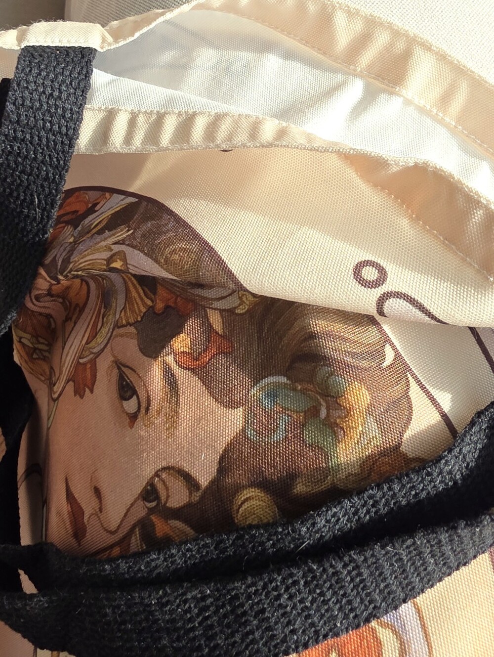 Art Nouveau Inspired Lightweight Tote - Picture 4 of 5